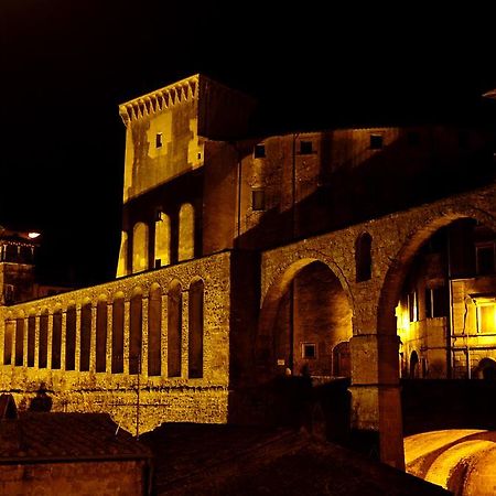 Affittacamere La Magica Torre Pitigliano Exterior foto