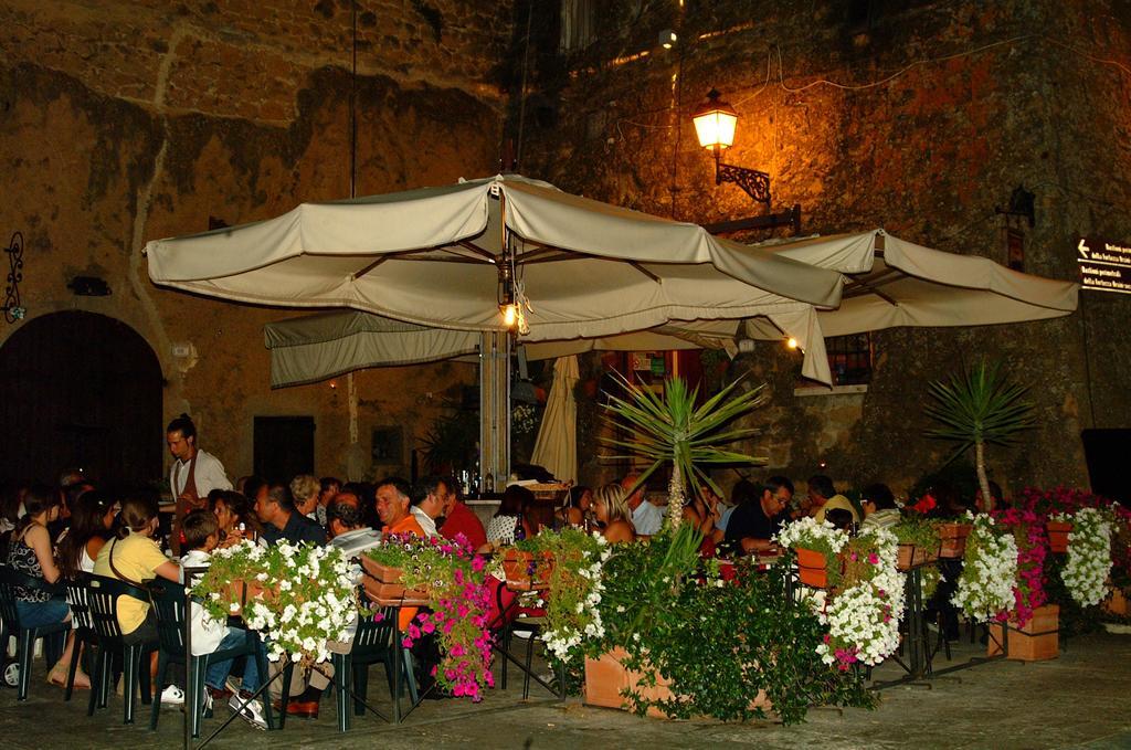 Affittacamere La Magica Torre Pitigliano Exterior foto